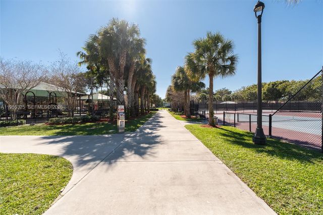 804 Cypress Grove Ln 308, Pompano Beach, FL 33069