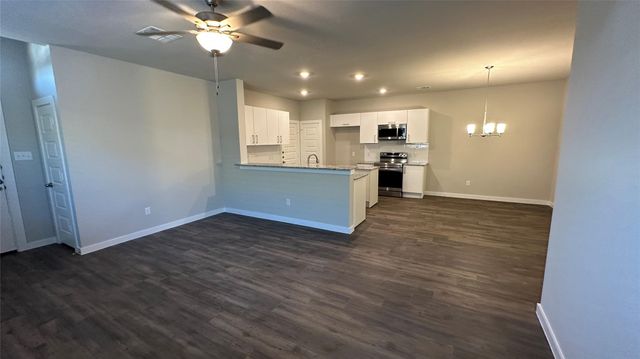 9804 Grosbeak Lane, Magnolia, TX 77354