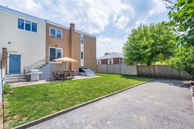 71 Silver Lake 71, Newton, MA 02458