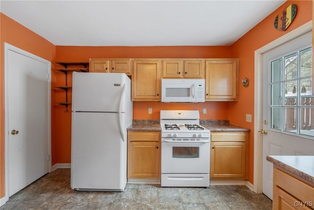 4404 Limerick Street, Marcellus, NY 13108