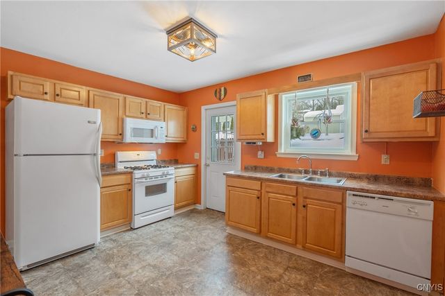 4404 Limerick Street, Marcellus, NY 13108