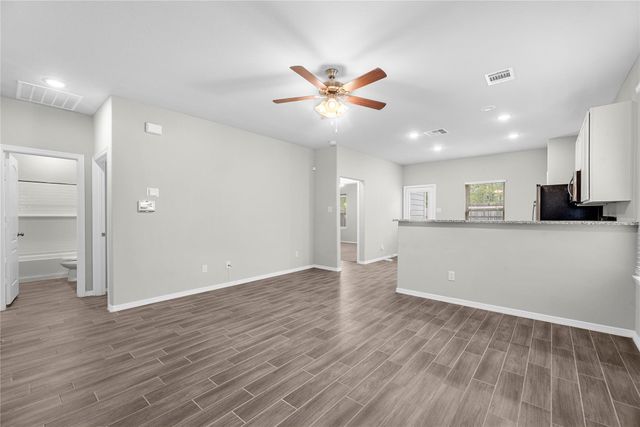 24750 Russet Bluff Trail, Houston, TX 77336