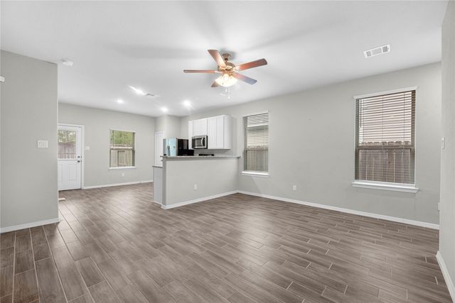 24750 Russet Bluff Trail, Houston, TX 77336