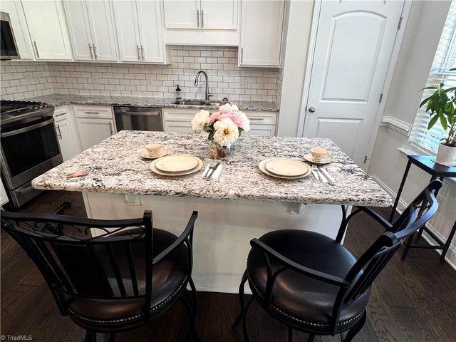 204 Shadow Trail, Clemmons, NC 27012