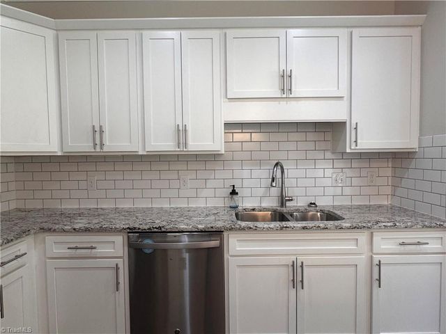 204 Shadow Trail, Clemmons, NC 27012