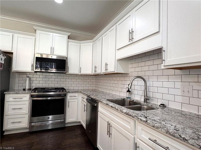 204 Shadow Trail, Clemmons, NC 27012