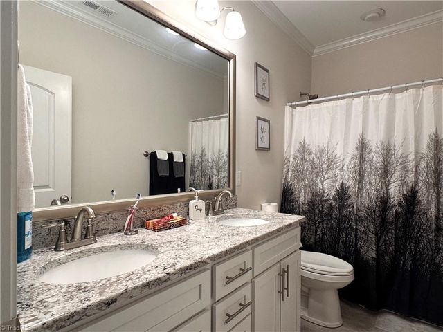 204 Shadow Trail, Clemmons, NC 27012