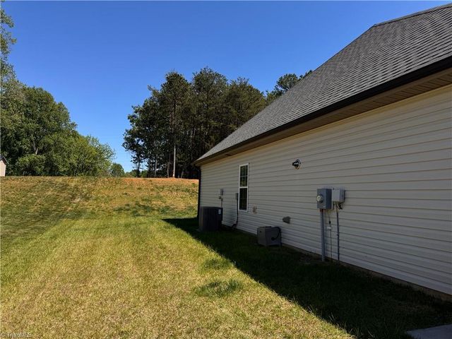 204 Shadow Trail, Clemmons, NC 27012