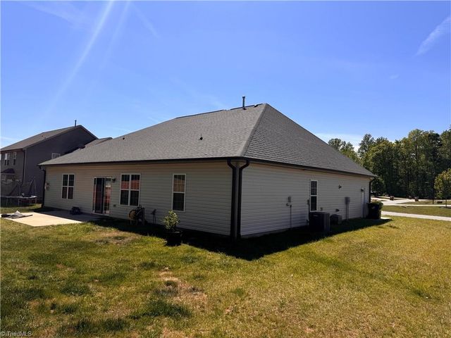 204 Shadow Trail, Clemmons, NC 27012