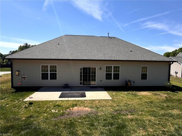 204 Shadow Trail, Clemmons, NC 27012