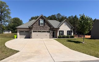 204 Shadow Trail, Clemmons, NC 27012