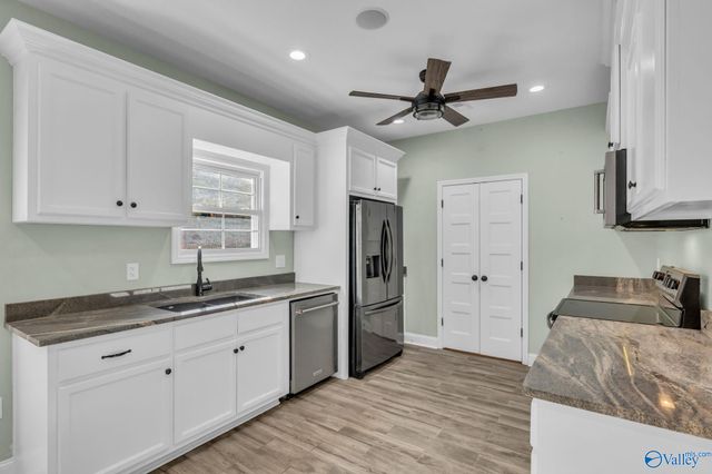 21746 Pinebrook Drive, Athens, AL 35614