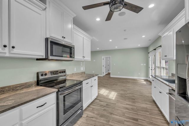 21746 Pinebrook Drive, Athens, AL 35614