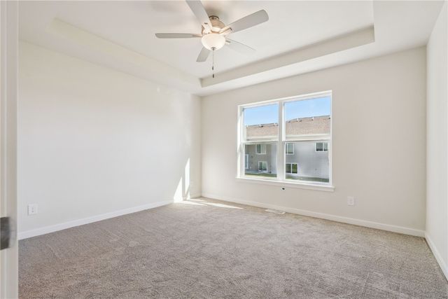 7106 Waterview Drive SW, Cedar Rapids, IA 52404