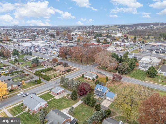 914 E CHERRY ST, Palmyra, PA 17078