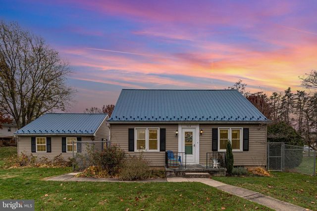 914 E CHERRY ST, Palmyra, PA 17078