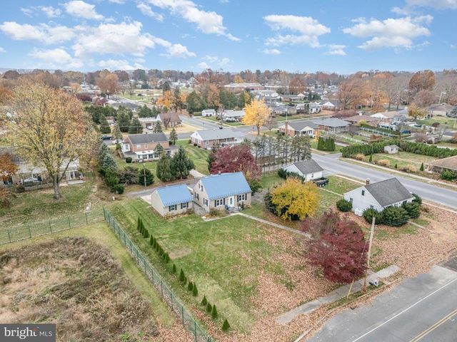 914 E CHERRY ST, Palmyra, PA 17078