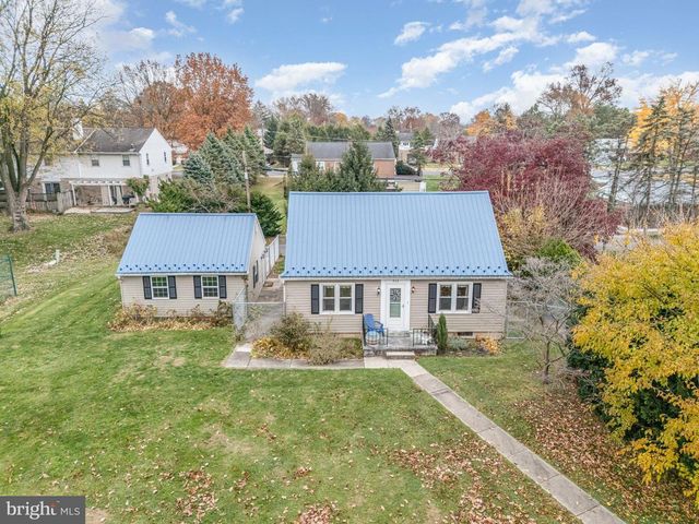 914 E CHERRY ST, Palmyra, PA 17078