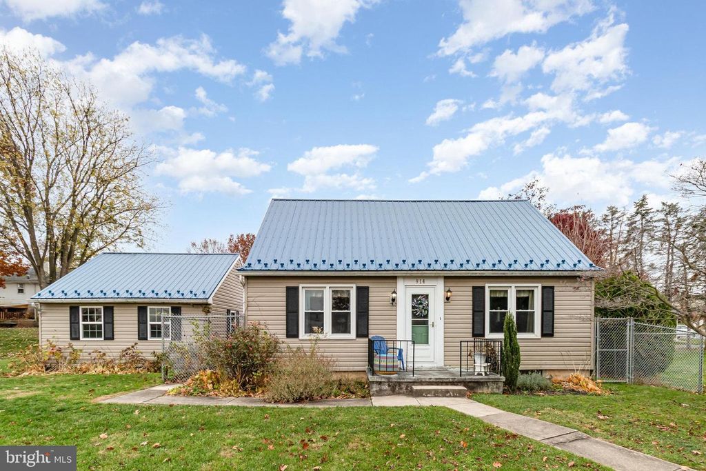 914 E CHERRY ST, Palmyra, PA 17078