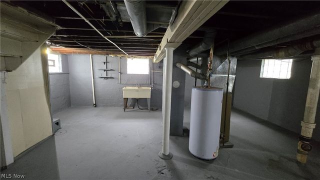 13301 Caine Avenue, Cleveland, OH 44105