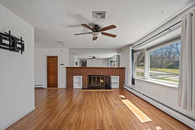 77 Zenith Dr, Worcester, MA 01602