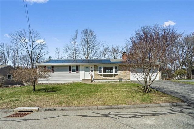 77 Zenith Dr, Worcester, MA 01602