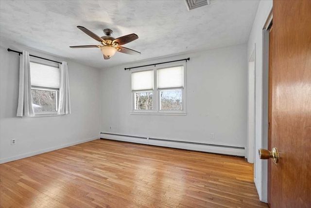 77 Zenith Dr, Worcester, MA 01602