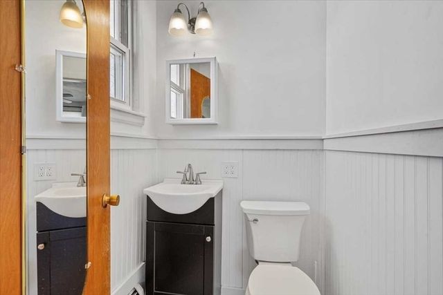 77 Zenith Dr, Worcester, MA 01602