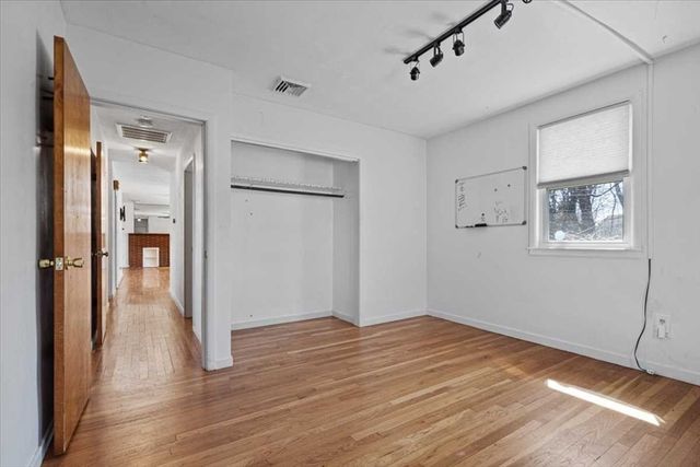 77 Zenith Dr, Worcester, MA 01602