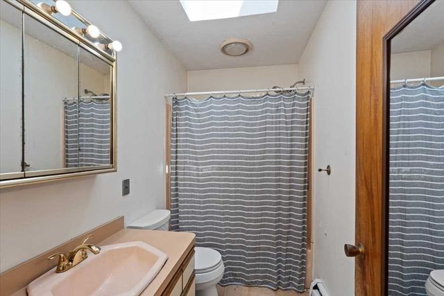 77 Zenith Dr, Worcester, MA 01602