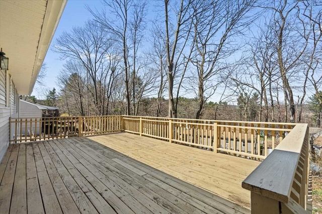 77 Zenith Dr, Worcester, MA 01602