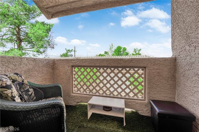 1600 North Torrey Pines Drive 202, Las Vegas, NV 89108