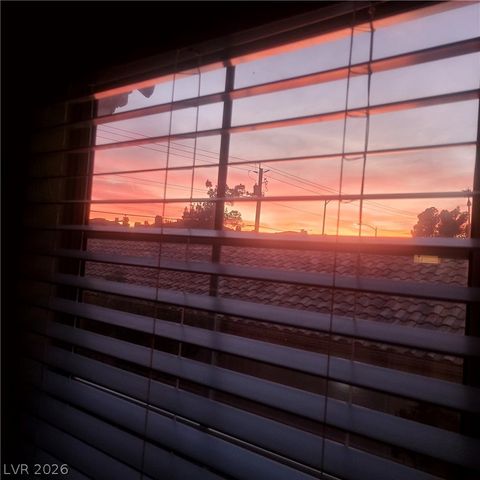 1600 North Torrey Pines Drive 202, Las Vegas, NV 89108