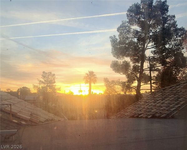 1600 North Torrey Pines Drive 202, Las Vegas, NV 89108