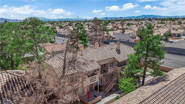 1600 North Torrey Pines Drive 202, Las Vegas, NV 89108