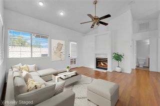 1600 North Torrey Pines Drive 202, Las Vegas, NV 89108