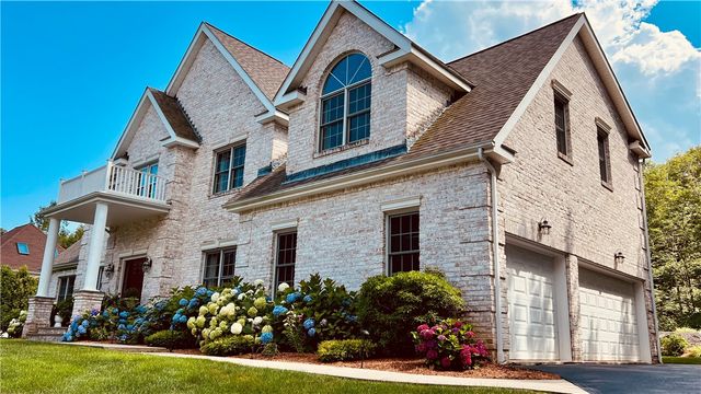 13 West Butterfly Way, Lincoln, RI 02865