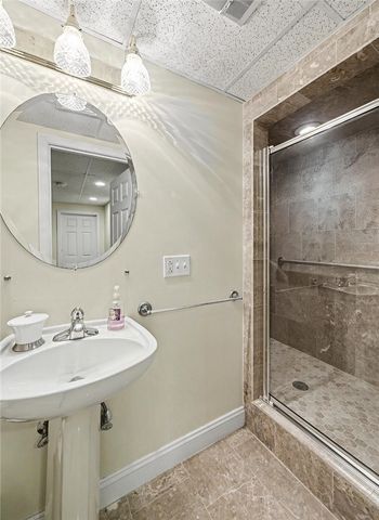 13 West Butterfly Way, Lincoln, RI 02865