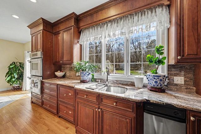 13 West Butterfly Way, Lincoln, RI 02865