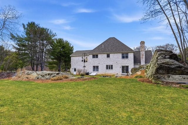 13 West Butterfly Way, Lincoln, RI 02865