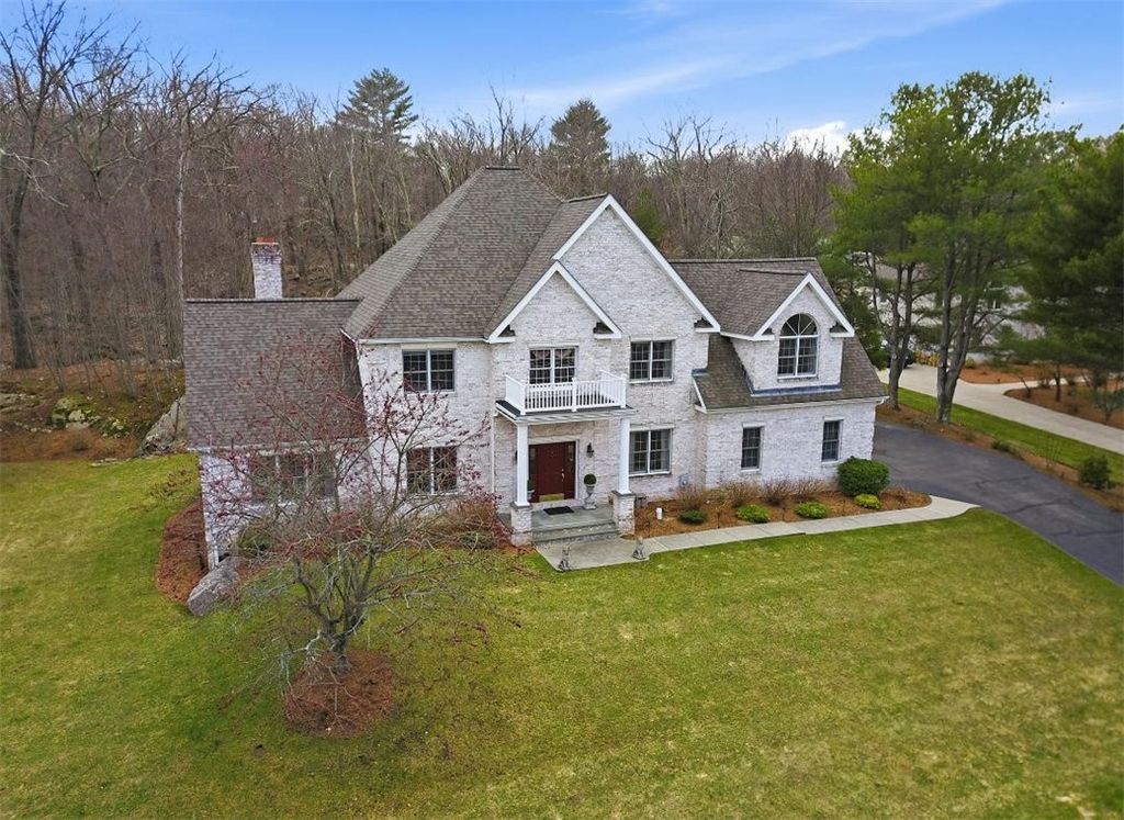 13 West Butterfly Way, Lincoln, RI 02865