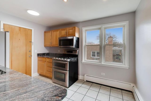 7123 N Damen Avenue 6E, Chicago, IL 60645