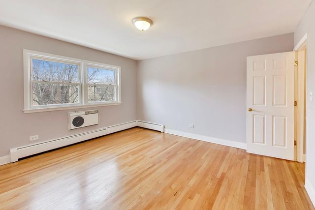 7123 N Damen Avenue 6E, Chicago, IL 60645