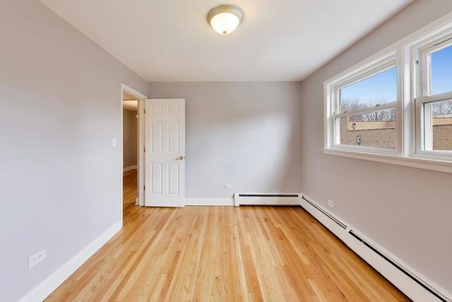 7123 N Damen Avenue 6E, Chicago, IL 60645