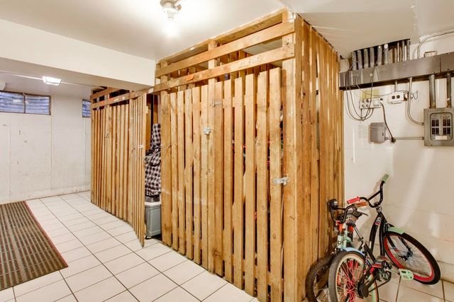 7123 N Damen Avenue 6E, Chicago, IL 60645