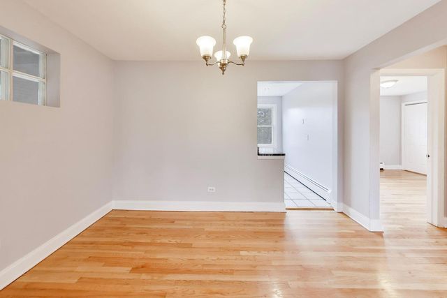 7123 N Damen Avenue 6E, Chicago, IL 60645