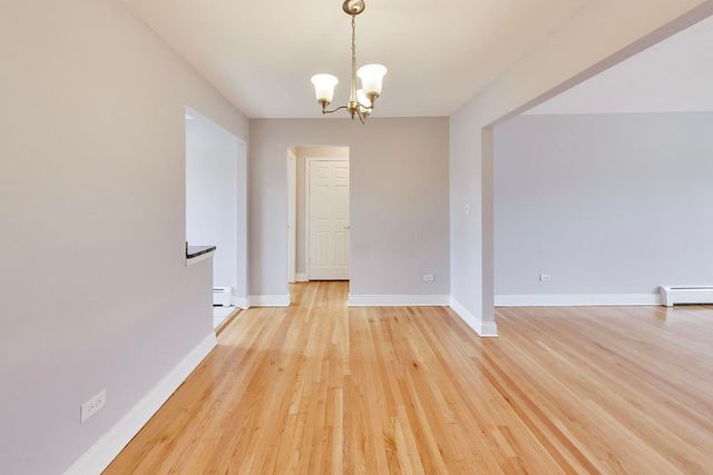 7123 N Damen Avenue 6E, Chicago, IL 60645