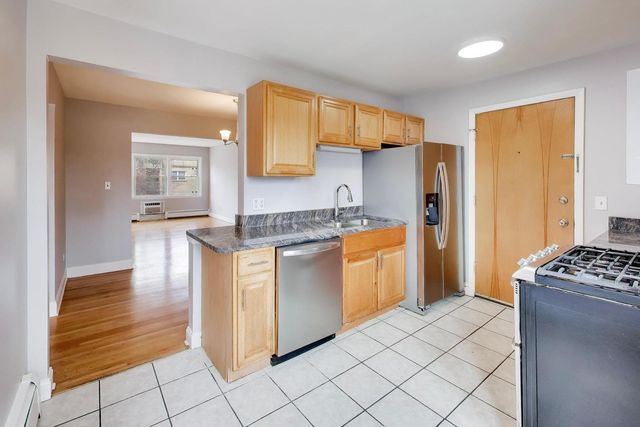 7123 N Damen Avenue 6E, Chicago, IL 60645