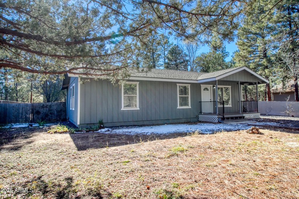 Image 15 of property listing at 3251 Harmony Avenue, Pinetop-lakeside, AZ 85929