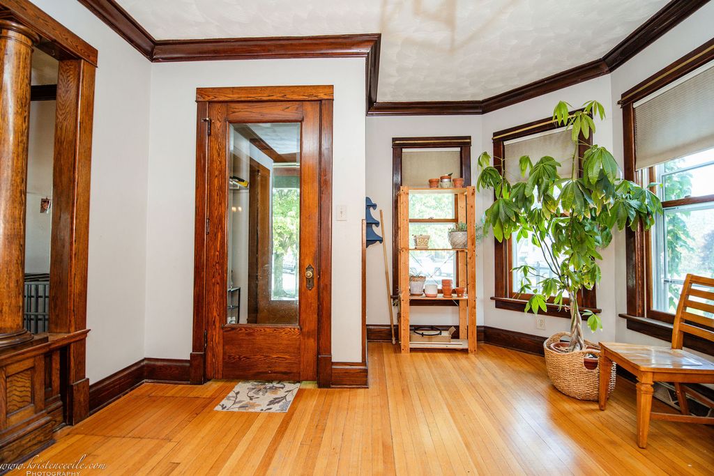Image 12 of property listing at 109 W North Street, Peotone, IL 60468